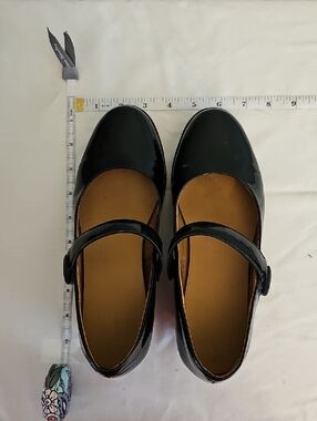 Dr.Comfort Classic Mary Jane Flats in Black 8W Adjustable Strap